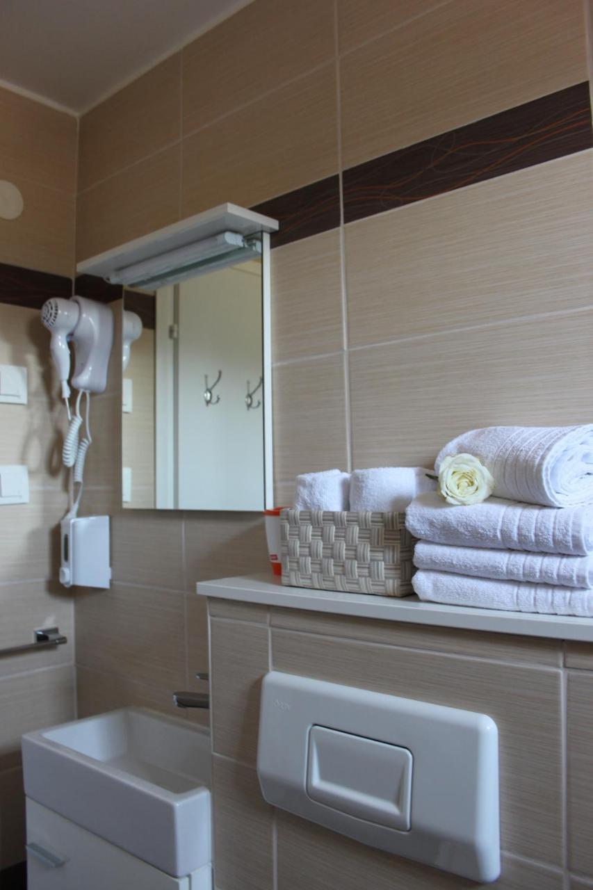 Apartmani Dienes نوفي فينودولسكي المظهر الخارجي الصورة